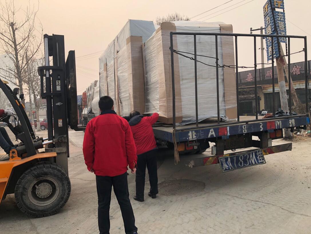 保定洗衣廠洗衣房設(shè)備昨日送貨完畢 保定洗衣廠洗衣房設(shè)備昨日送貨完畢